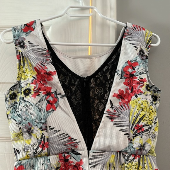 Floral Summer Romper - Picture 4 of 5